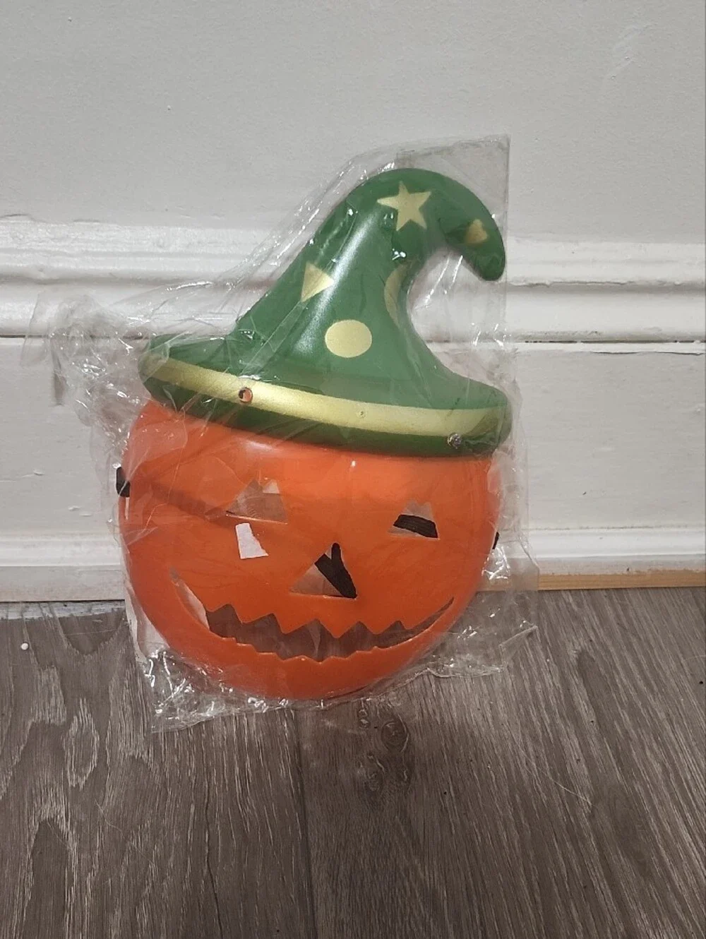 Halloween Jack-O'-Lantern Candy Bucket with Green Witch Hat Mask